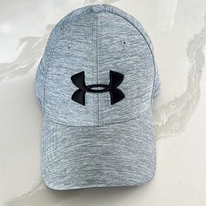 Under Armour Gray and Black Logo Baseball Hat Adult Sz Large XL